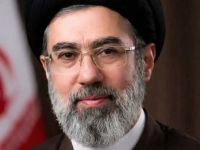 بيان آية الله السيد مجتبى الخامنئي بمناسبة يوم الجمهورية الإسلامية وعشية يوم الطبيعة